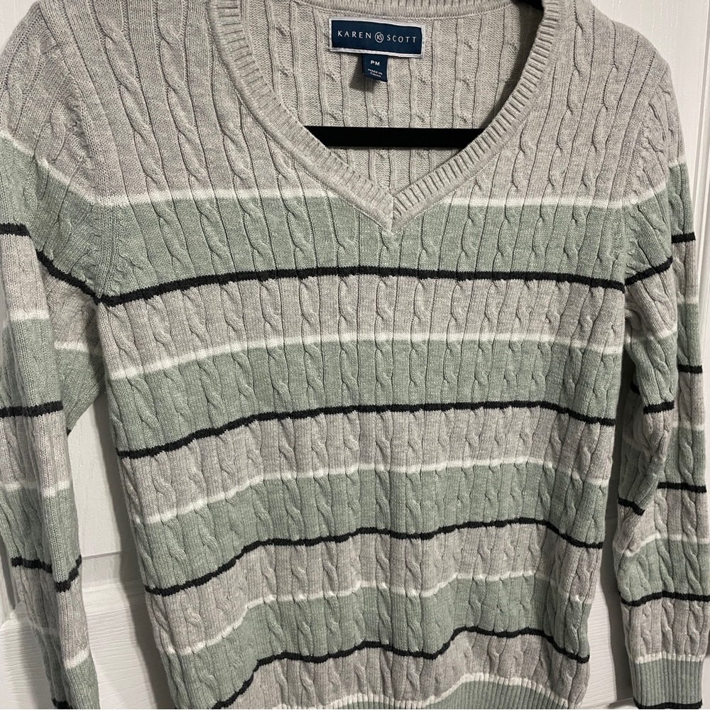 Karen Scott Women's Grey and Green Striped Long Sleeve V Neck Sweater Size Med P - Picture 5 of 7